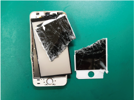 壊れたiPhone